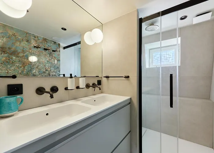 Morny Haven - A 500m De La *